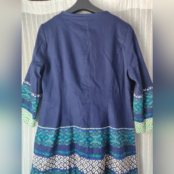 Unique coat style dress - Picture 9 of 9